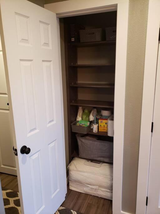 ديلون Lake Front Condo 1Bd - Fully Remodeled! المظهر الخارجي الصورة